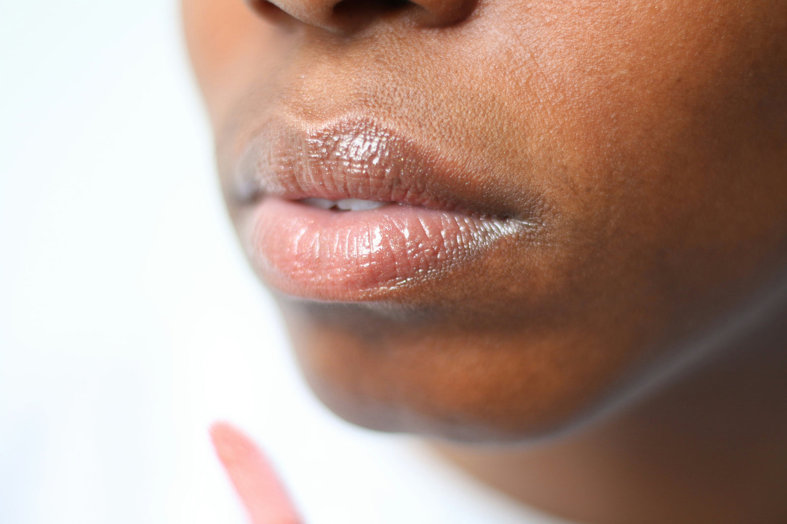 Why Lips Lose Volume Over Time: 10 Tricks for Getting Fuller Lips Without Filler